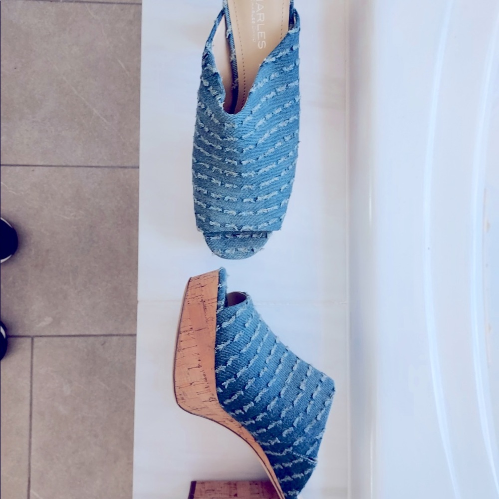 Charles David 8 1/2 new never worn. Slip on Sandles. Cork heal.